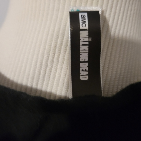 WALKING DEAD DARYL FITTED V NECK - Picture 5 of 6